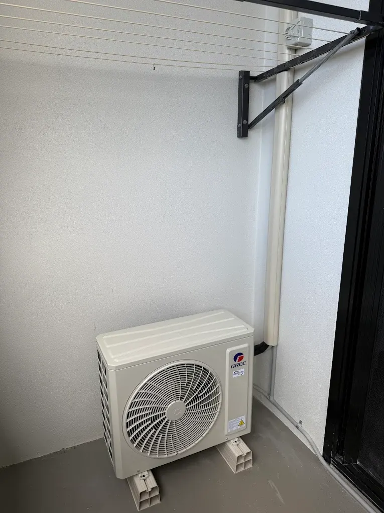 Ducted air conditioning ceiling outlet in a renovated Brisbane home